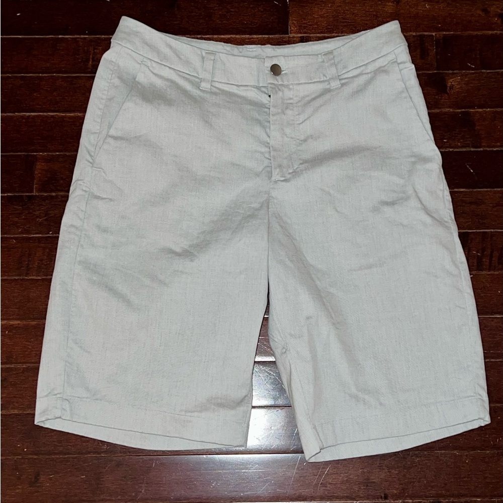 Men’s Lululemon Commission Classic Fit Shorts 10”